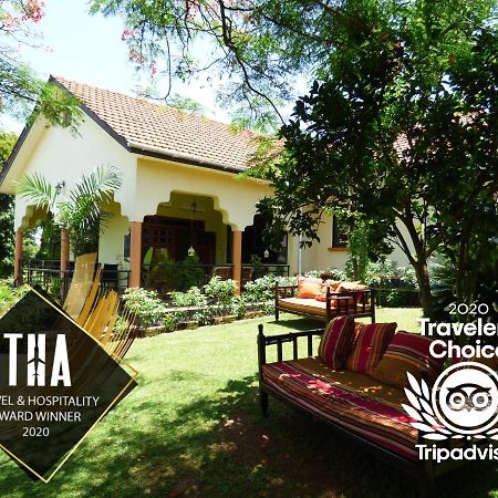 Bluemonkey Guesthouse Энтеббе Экстерьер фото