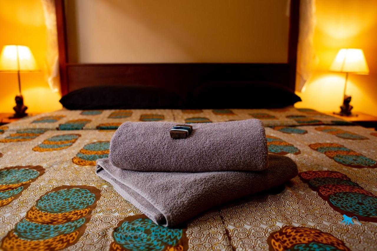 Bluemonkey Guesthouse Энтеббе Экстерьер фото